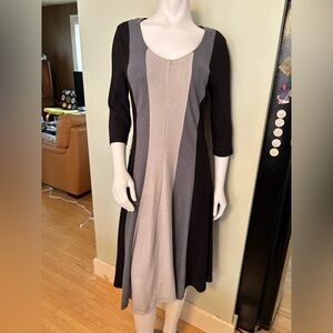 Amanda Lane Black, Gray & Taupe Colorblock Scoop Neck Midi Dress
